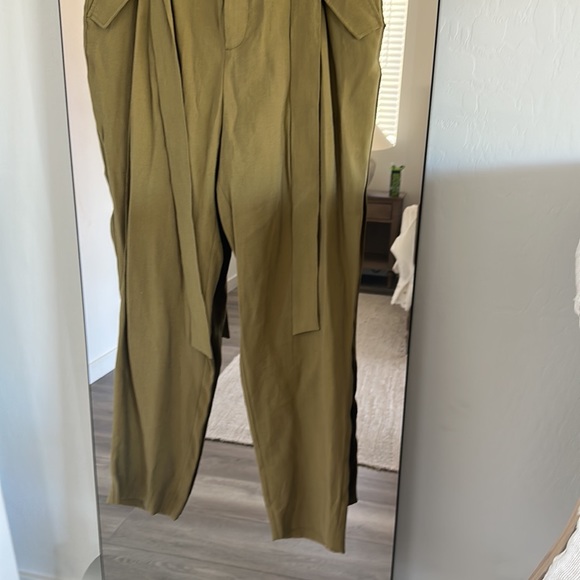 H&M Khaki Green High Waisted Belted Pants BNWT - Picture 2 of 4